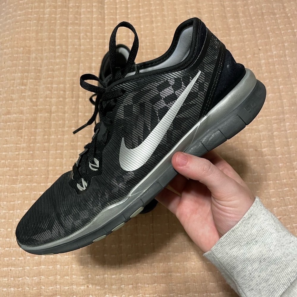 Nike Free TR Fit 5 - Women’s 9/Men’s 7.5